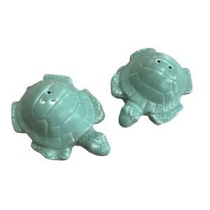 Sea Turtle Ceramic Salt and Pepper Shaker Set